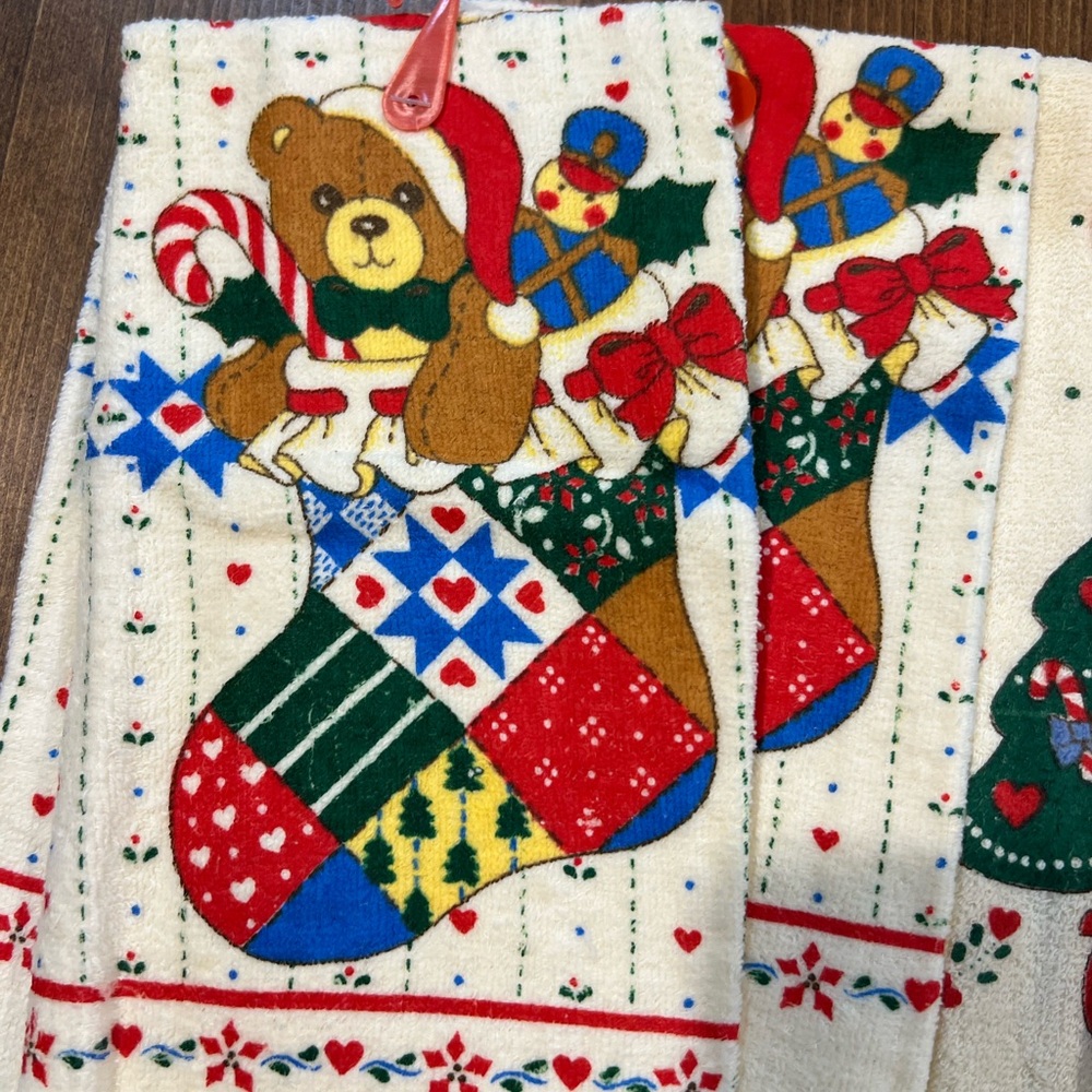 5 Holiday Kitchen Towels - Picture 4 of 5